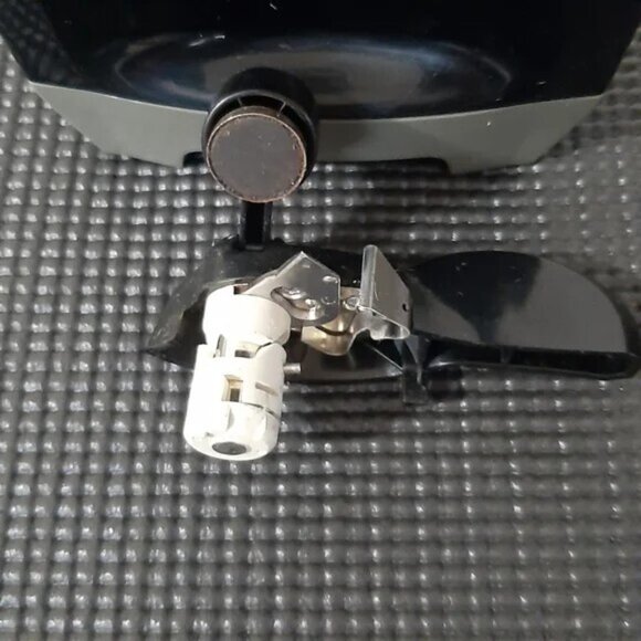 PROCTOR-SILEX EXTRA TALL CAN OPENER WITH KNIFE SHARPENER MODEL NO. 75671 - Picture 6 of 11